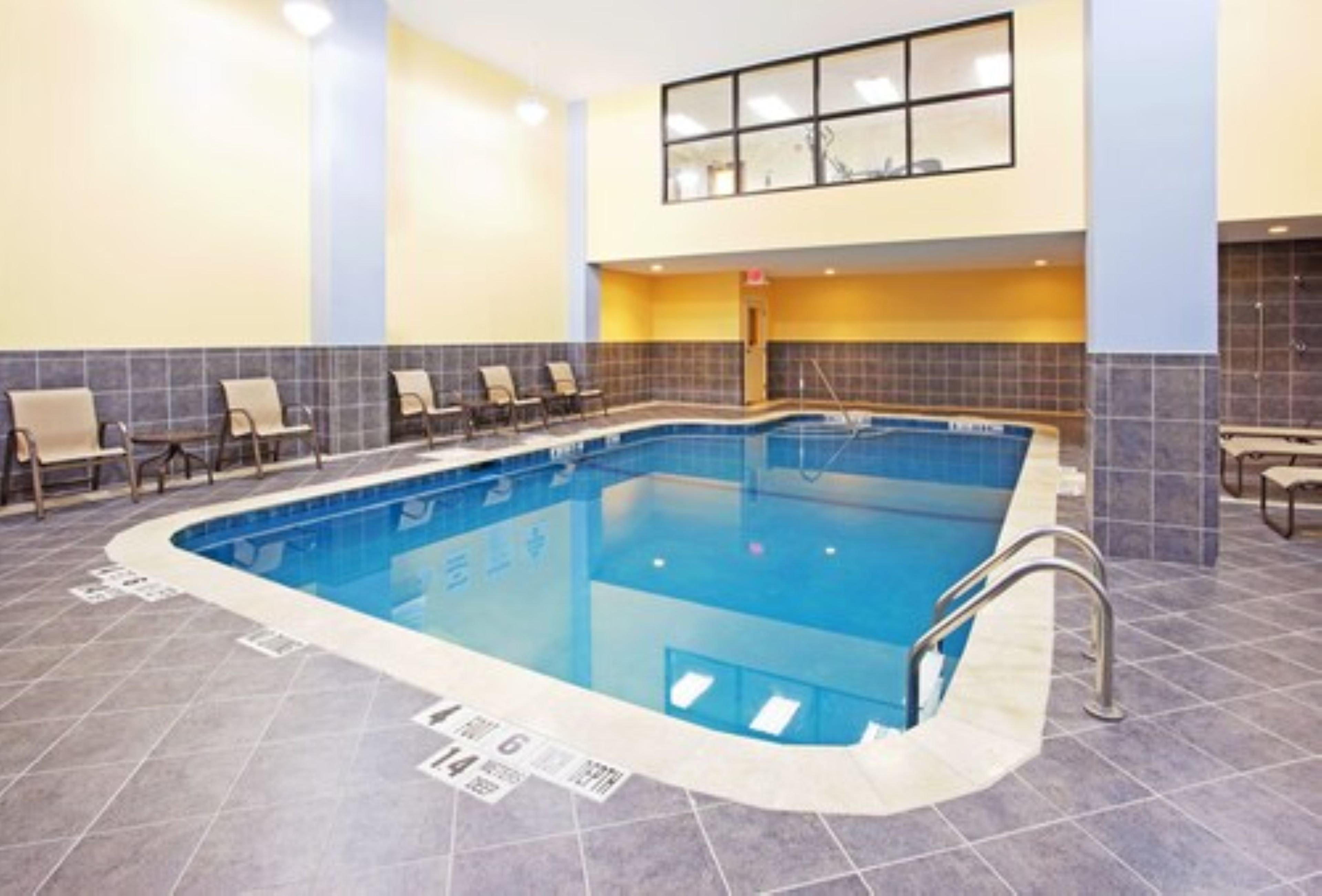 Holiday Express & By Ihg Hotel 3*