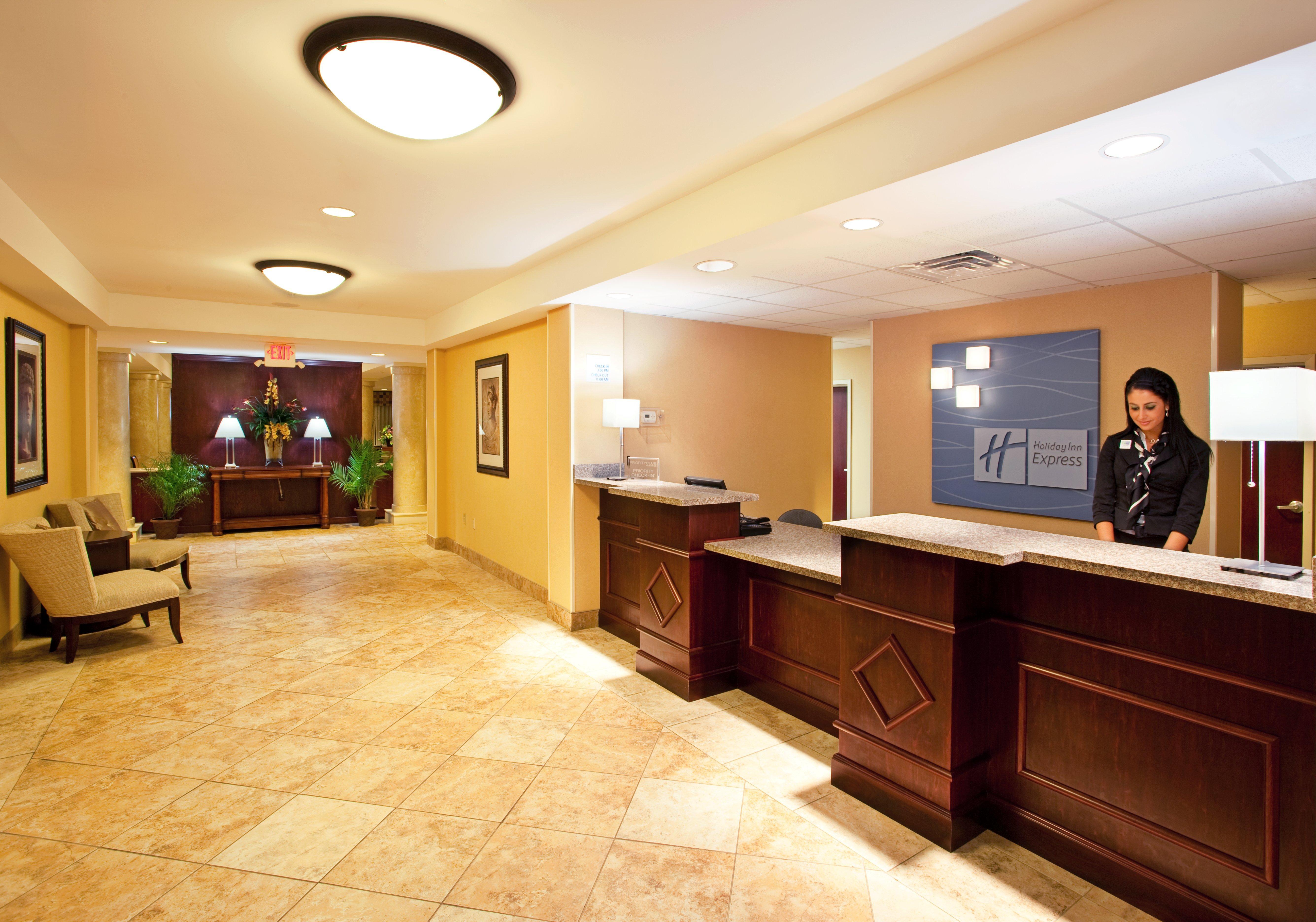 Holiday Express & By Ihg
